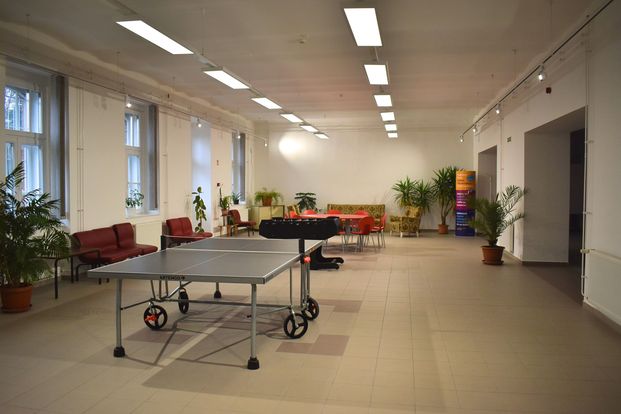 A megújult C épület közösségi tere.
