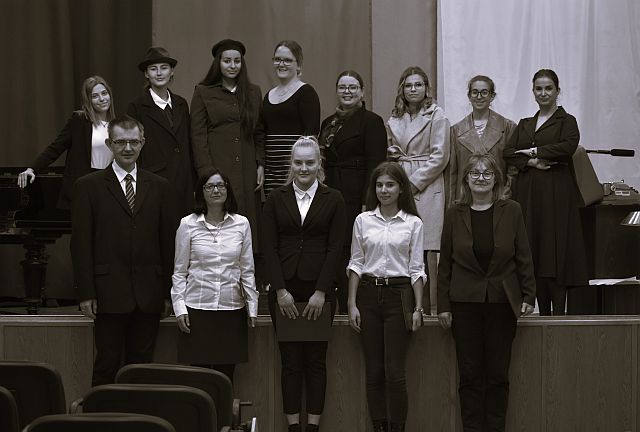 A műsorban szereplő hallgatók és felkészítő oktatóik.