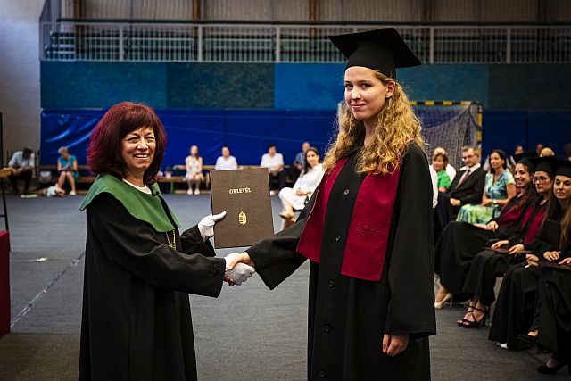 Nyári diplomaátadó ünnepség