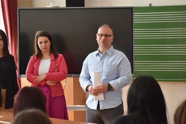 Intézményi versmondó verseny.